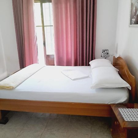 Vila Aliaj Luxury Apartment With 2 Rooms With Private Wonderful Terrace Durrës Exterior foto
