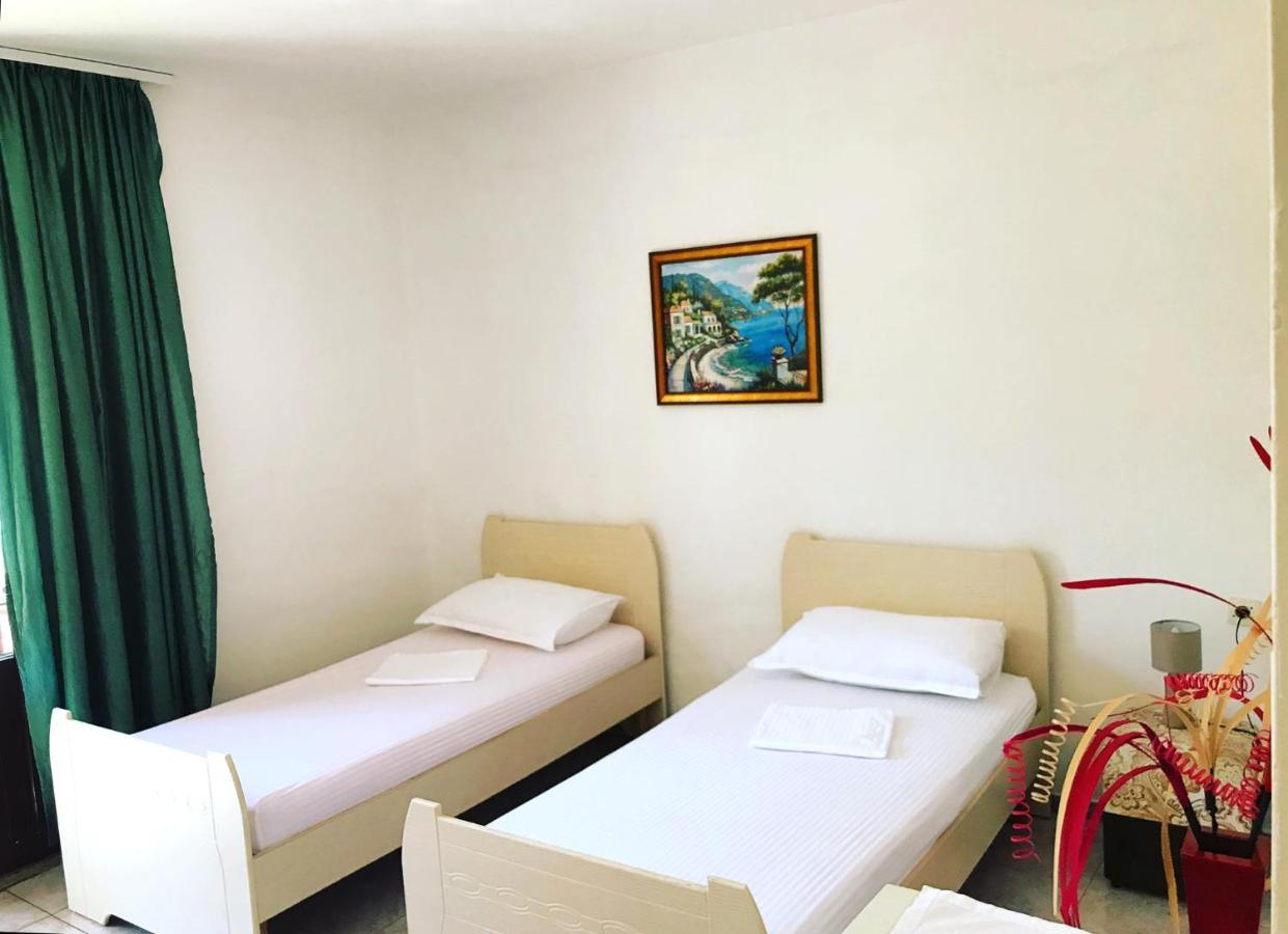 Vila Aliaj Luxury Apartment With 2 Rooms With Private Wonderful Terrace Durrës Exterior foto