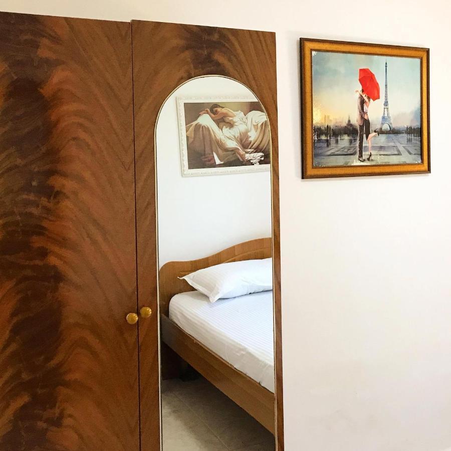 Vila Aliaj Luxury Apartment With 2 Rooms With Private Wonderful Terrace Durrës Exterior foto