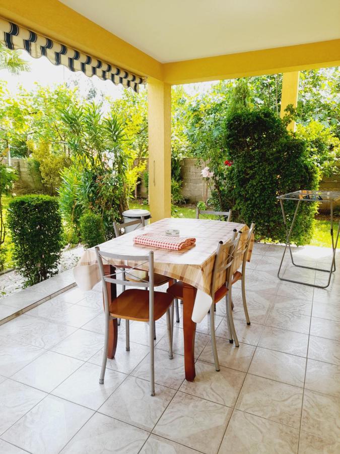 Vila Aliaj Luxury Apartment With 2 Rooms With Private Wonderful Terrace Durrës Exterior foto