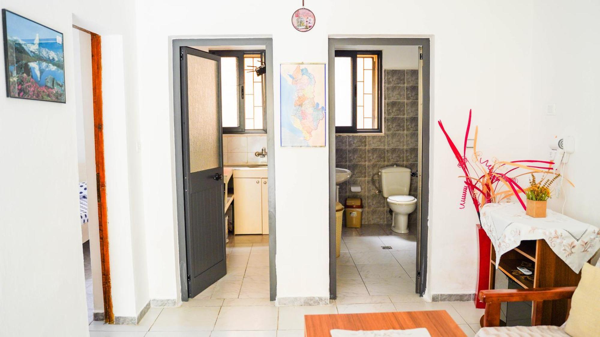 Vila Aliaj Luxury Apartment With 2 Rooms With Private Wonderful Terrace Durrës Exterior foto